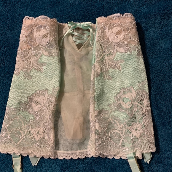 Victoria's Secret Angel embellished slip w garter - Picture 7 of 8